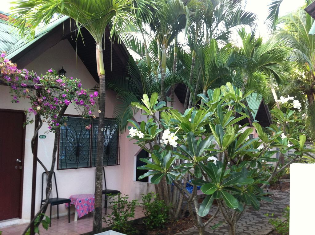 Hacienda Phuket Hotel Patong Exterior foto