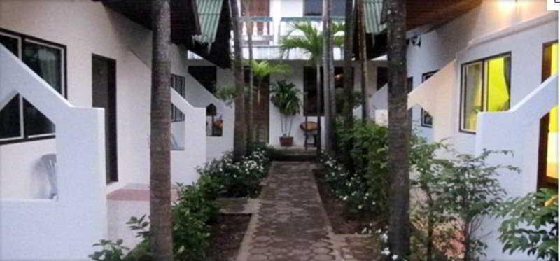 Hacienda Phuket Hotel Patong Exterior foto