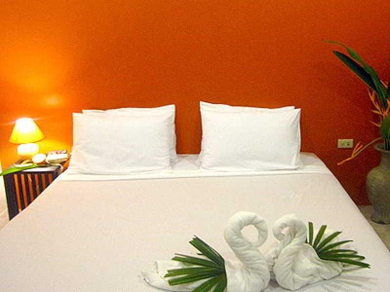 Hacienda Phuket Hotel Patong Exterior foto